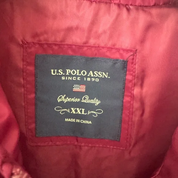 U.S. Polo Assn. Women's Maroon Quilted Vest - Picture 4 of 5